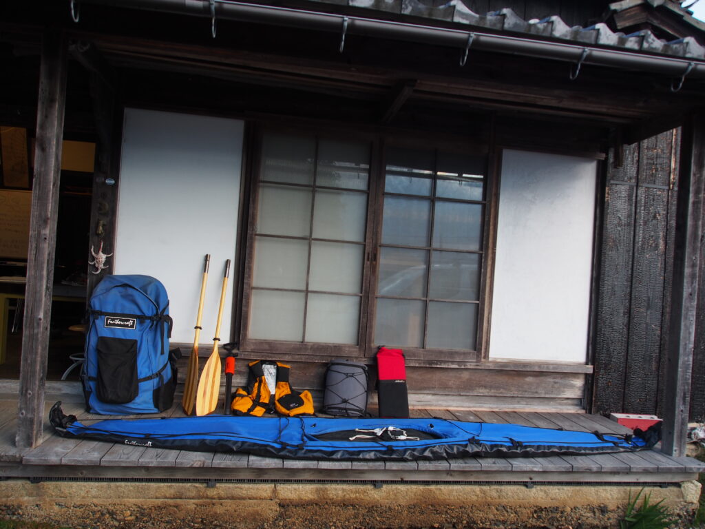 フェザークラフトカヤックUSED（中古）FRT（BL) ラダー、用品付き 